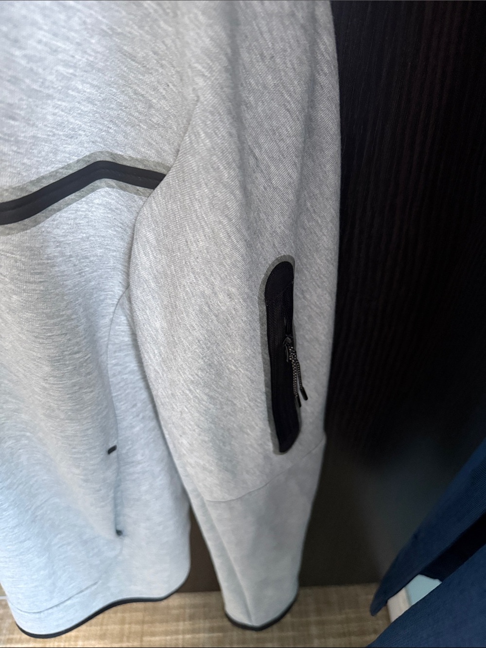 Nike Tech Men Gray Full-Zip Jacket with Black Trim - Picture 3 of 3